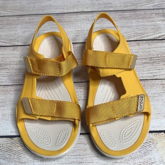 Crocs Canary Yellow Swiftwater Expedition Sandal Size 4 - Picture 1 of 8